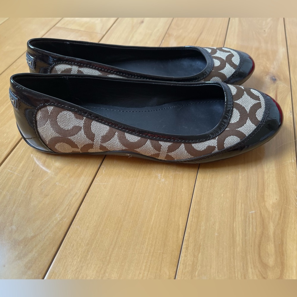 VGUC Brown Coach Signature Flats with rubber soles - Size 7.5 - Picture 3 of 5